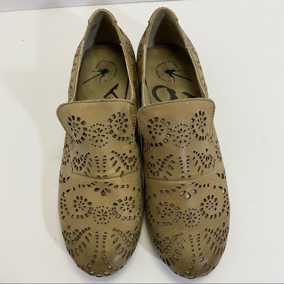 OTBT Upland Leather Loafers size 7.5M slip-on Flats - Picture 2 of 8